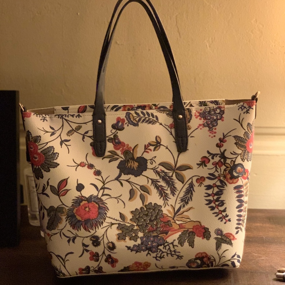 New! Tory Burch Kerrington Small zip tote